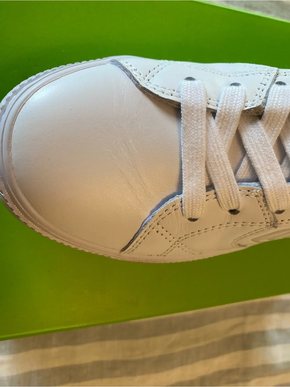 Cariuma Salvas White Leather Ice Logo Rose Sneaker